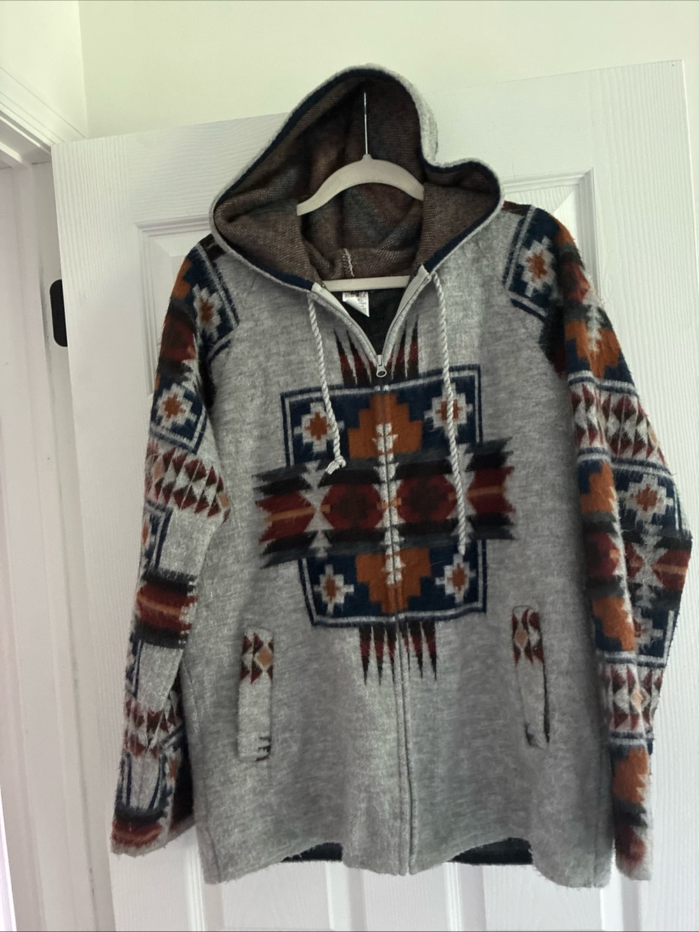 Zip-Front Hooded Sweater with Southwestern Pattern - Gray & Brown XL